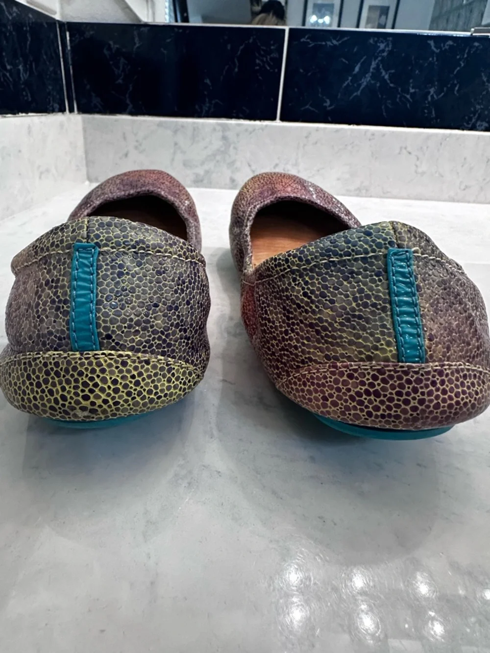 TOSCANI TIEKS. RARE FIND. DISCONTINUED. Size 10 - Picture 3 of 12